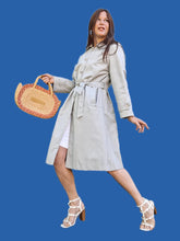 Charger l'image dans la galerie, Trench-Coat vintage Anna - Bleu glacier. Taille M, 38, 40. P Poucquet. Diolen