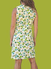 Charger l'image dans la galerie, Robe vintage Marlène - Cœur croisé, tissu éponge fleuri. Taille L, 40, 42. Made in France. 230