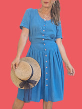 Charger l'image dans la galerie, Robe vintage Marilyn - Bleu, boutonnée devant. Taille L, 40, 42. Cacharel. Made in France.