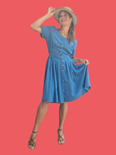 Charger l'image dans la galerie, Robe vintage Marilyn - Bleu, boutonnée devant. Taille L, 40, 42. Cacharel. Made in France.