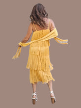 Charger l'image dans la galerie, Robe vintage Josephine - Charleston jaune à franges. Taille S, 36, 38. Créations Guzanel Paris Made in France.