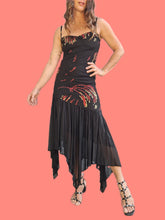 Charger l'image dans la galerie, Robe vintage Ambre - Noire à volants asymétriques. Taille S, 36, 38. Paris. Made in France.