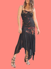 Charger l'image dans la galerie, Robe vintage Ambre - Noire à volants asymétriques. Taille S, 36, 38. Paris. Made in France.