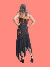Charger l'image dans la galerie, Robe vintage Ambre - Noire à volants asymétriques. Taille S, 36, 38. Paris. Made in France.