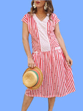 Charger l'image dans la galerie, Robe vintage Isabelle - Marinière rayée décorée d'ancres marine. Taille L, 40, 42.