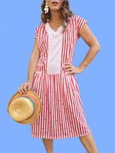 Charger l'image dans la galerie, Robe vintage Isabelle - Marinière rayée décorée d'ancres marine. Taille L, 40, 42.