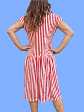 Charger l'image dans la galerie, Robe vintage Isabelle - Marinière rayée décorée d'ancres marine. Taille L, 40, 42.