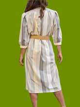Charger l'image dans la galerie, Robe vintage Charline - A rayures pales. Taille M, 38, 40. C & A. Made in France.
