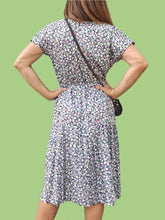 Charger l'image dans la galerie, Robe vintage Lina - Fleurie et plissée. Taille M, 38, 40. Made in France.