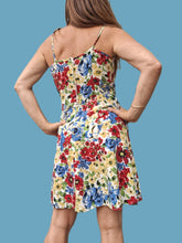 Charger l'image dans la galerie, Robe vintage Marge - Fleurie et lacée sur les côtés. Taille M, 38, 40.