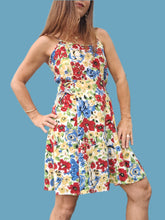 Charger l'image dans la galerie, Robe vintage Marge - Fleurie et lacée sur les côtés. Taille M, 38, 40.
