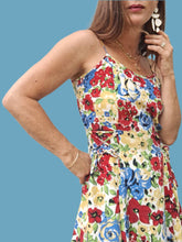 Charger l'image dans la galerie, Robe vintage Marge - Fleurie et lacée sur les côtés. Taille M, 38, 40.