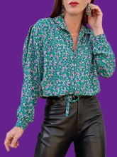 Charger l'image dans la galerie, Chemisier vintage Ysaline - Vert à fleurs multicolores. Taille XL, 42, 44. Made in France.