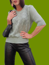 Charger l'image dans la galerie, Pull d'été vintage Suzie - Vert d'eau en mailles ajourées. Taille M, 38, 40. Tricot Djezi. Made in France