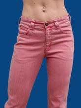 Charger l'image dans la galerie, Pantalon "Seconde" Megan - Jean en coton rose. Taille S, 36, 38. Armani Jeans. Made in China