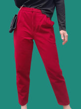 Charger l'image dans la galerie, Pantalon vintage Elise - Velours côtelé rouge. Taille S, 36, 38. Karting. Made in France.