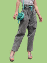 Charger l'image dans la galerie, Pantalon vintage Stella - En denim délavé gris noir. Taille XXL, 44, 46. Miss Tenessee. Made in France