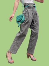 Charger l'image dans la galerie, Pantalon vintage Stella - En denim délavé gris noir. Taille XXL, 44, 46. Miss Tenessee. Made in France