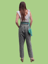 Charger l'image dans la galerie, Pantalon vintage Stella - En denim délavé gris noir. Taille XXL, 44, 46. Miss Tenessee. Made in France
