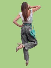 Charger l'image dans la galerie, Pantalon vintage Stella - En denim délavé gris noir. Taille XXL, 44, 46. Miss Tenessee. Made in France