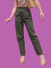 Charger l'image dans la galerie, Pantalon vintage Fiona - Vert à carreaux prince de Galles. Taille S, 36, 38. Aquarelle.