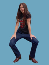 Charger l'image dans la galerie, Pantalon "Seconde" Maëlle - Jean denim brut. Poches strassées. Taille M, 38, 40. Armani Jeans. Made in China