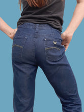 Charger l'image dans la galerie, Pantalon "Seconde" Maëlle - Jean denim brut. Poches strassées. Taille M, 38, 40. Armani Jeans. Made in China