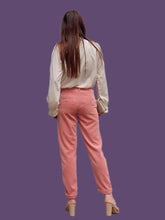 Charger l'image dans la galerie, Pantalon vintage Lucie - Velours côtelé rose à revers. Taille S, 36, 38