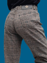 Charger l'image dans la galerie, Pantalon "Seconde" Rebecca - Imprimé géométrique marron. Taille S, 36, 38. Legatte Jeans. Made in Italy