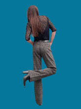 Charger l'image dans la galerie, Pantalon "Seconde" Rebecca - Imprimé géométrique marron. Taille S, 36, 38. Legatte Jeans. Made in Italy