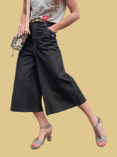 Charger l'image dans la galerie, Pantalon "Seconde" Carla - Denim noir coupe large et courte. Taille M, 38, 40. TBS