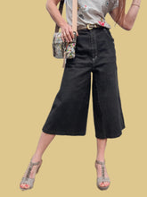 Charger l'image dans la galerie, Pantalon "Seconde" Carla - Denim noir coupe large et courte. Taille M, 38, 40. TBS