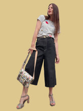 Charger l'image dans la galerie, Pantalon "Seconde" Carla - Denim noir coupe large et courte. Taille M, 38, 40. TBS