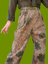 Charger l'image dans la galerie, Pantalon vintage Anasthasia - Velours côtelé fleuri kaki et marron. Taille M, 38, 40