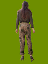 Charger l'image dans la galerie, Pantalon vintage Anasthasia - Velours côtelé fleuri kaki et marron. Taille M, 38, 40