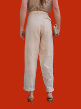 Charger l'image dans la galerie, Pantalon vintage Léna - Chino beige en lin et coton. Taille L, 40, 42. By Mélissa. Made in France