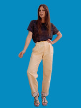 Charger l'image dans la galerie, Pantalon vintage Chloé - En coton abricot et revers contrastants. Taille M, 38, 40. Made in France