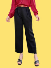 Charger l'image dans la galerie, Pantalon vintage Sidonie - Noir à plis et revers. Taille S, 36, 38. Gérard Pasquier. Made in France