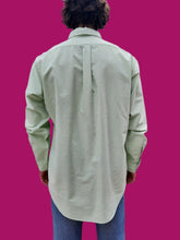 Charger l'image dans la galerie, Chemise "Seconde" Lionnel - Vert pâle à logo brodé en couleur. Taille L, 40, 42. Polo Ralph Lauren.