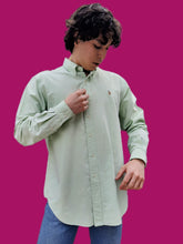 Charger l'image dans la galerie, Chemise "Seconde" Lionnel - Vert pâle à logo brodé en couleur. Taille L, 40, 42. Polo Ralph Lauren.