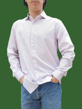Charger l'image dans la galerie, Chemise "Seconde" Olivier - Blanche à fines rayures roses. Fitted. Taille L, 40, 42. Calvin Klein.