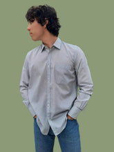 Charger l'image dans la galerie, Chemise vintage Mathieu - Logo brodé sur la manche. Taille M, 38, 40. Yves Saint Laurent.