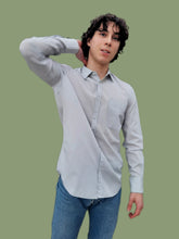 Charger l'image dans la galerie, Chemise vintage Mathieu - Logo brodé sur la manche. Taille M, 38, 40. Yves Saint Laurent.