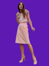 Charger l'image dans la galerie, Jupe crayon vintage Salomé - En coton rose et poches. Taille S, 36, 38. Grafity's Paris. Made in France.