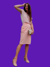 Charger l'image dans la galerie, Jupe crayon vintage Salomé - En coton rose et poches. Taille S, 36, 38. Grafity's Paris. Made in France.