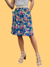 Charger l'image dans la galerie, Jupe vintage Emma - Coton fleuri bleu à poches. Taille XS, 34, 36. Maugin. Made in France.
