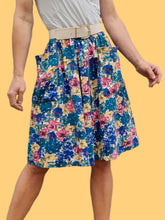 Charger l'image dans la galerie, Jupe vintage Emma - Coton fleuri bleu à poches. Taille XS, 34, 36. Maugin. Made in France.
