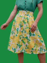 Charger l'image dans la galerie, Jupe vintage Caroline - Fleurie jaune boutonnée devant. Taille S, 36, 38. DM Paris.