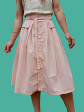 Charger l'image dans la galerie, Jupe vintage Astrid - Toute boutonnée en coton rose. Taille S, 36, 38. Miss Helen. Made in Italy
