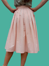 Charger l'image dans la galerie, Jupe vintage Astrid - Toute boutonnée en coton rose. Taille S, 36, 38. Miss Helen. Made in Italy